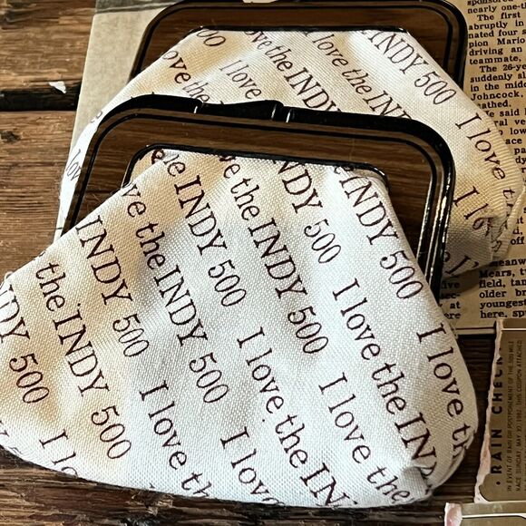 Vintage 80s Indy 500 Souvenir Lot Tickets Pennant Programs Coin Purses 3+ LBs - Picture 10 of 11